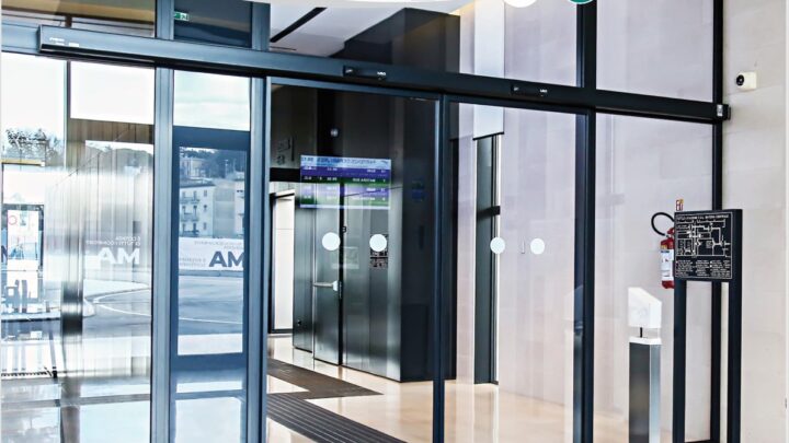 label ingressi automatici